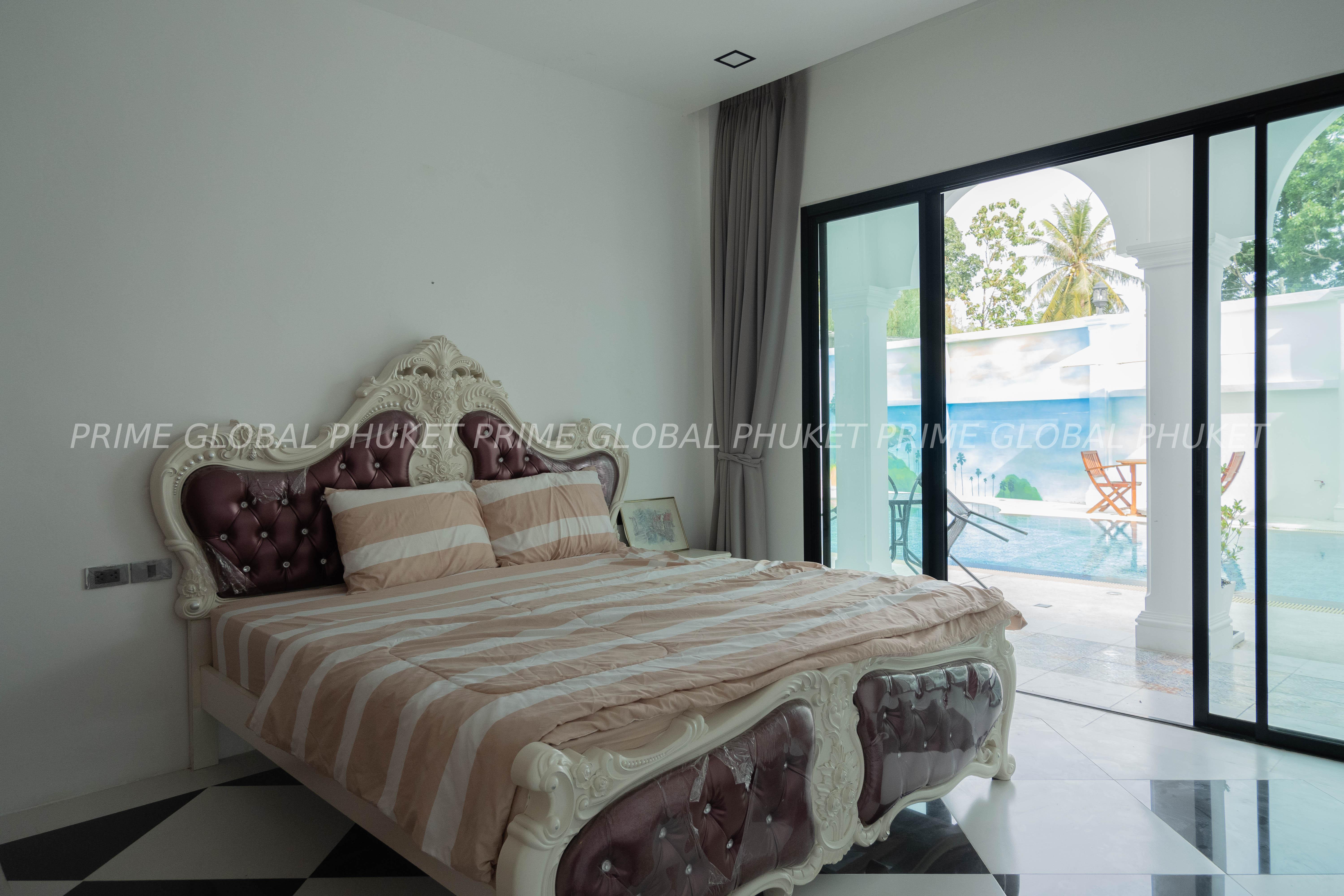 400 Sq.m Villa for Rent and Sale in Thalang