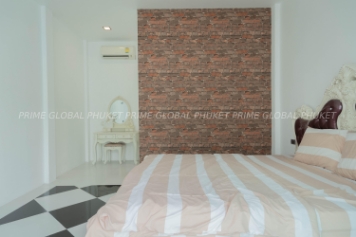 400 Sq.m Villa for Rent and Sale in Thalang