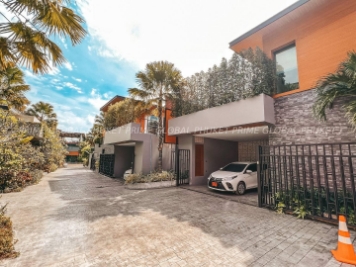 300 Sq.m Villa for Sale in Rawai