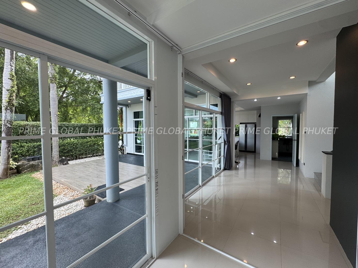 285 Sq.m Villa for Rent and Sale in Chalong