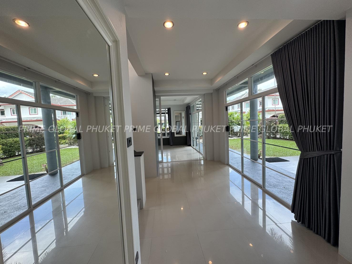 285 Sq.m Villa for Rent and Sale in Chalong