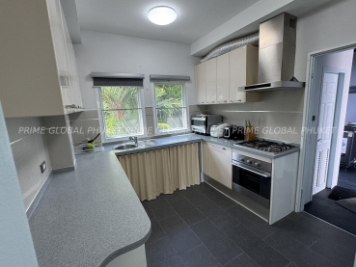 285 Sq.m Villa for Rent and Sale in Chalong